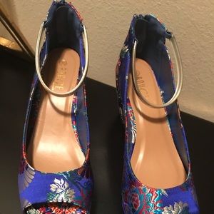 Floral blue print wedge heels (New, never worn)